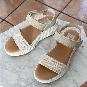 Dolce Vita DV Sandals Size 7 Finesse